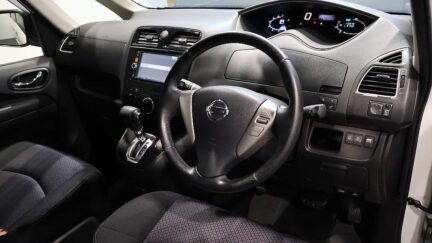 2013 Nissan Serena Highway Star S-Hybrid L Selection image 342133