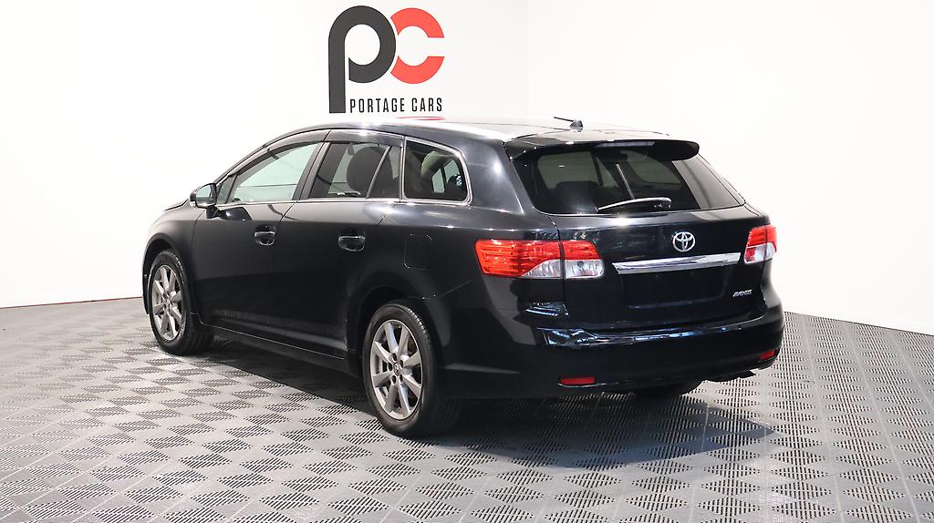 2012 Toyota Avensis Wagon Li image 341083