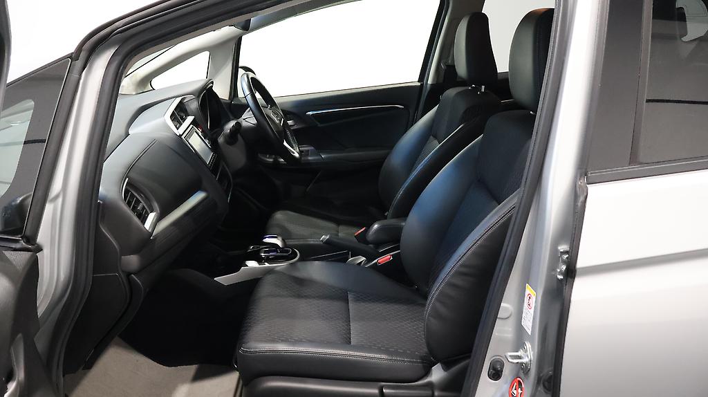 2014 Honda Fit Hybrid L Package image 341867