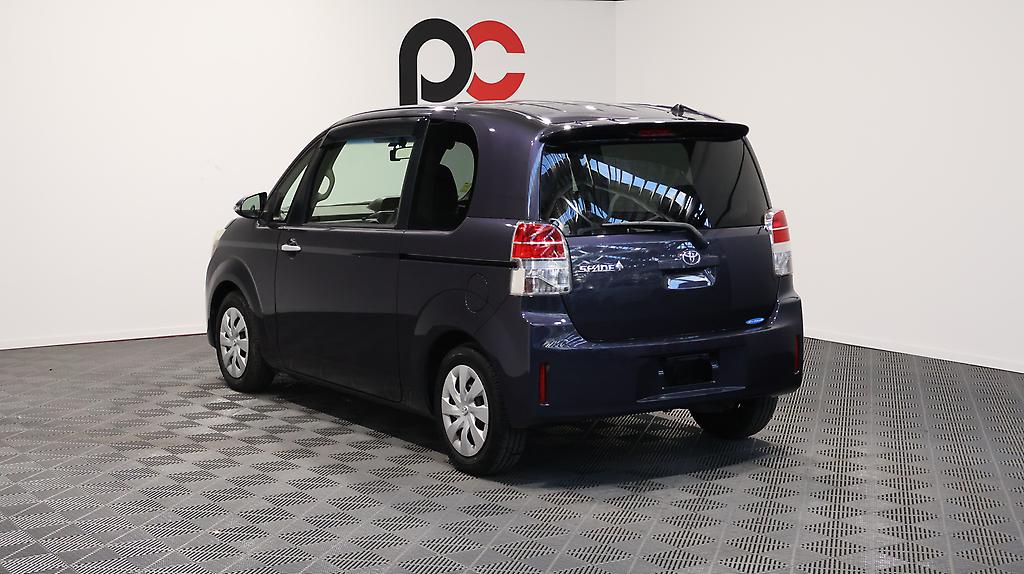 2013 Toyota Spade F Model image 343207