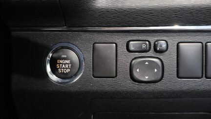2012 Toyota Avensis Xi Reverse Camera + Push Button Start image 344272