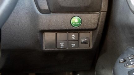 2015 Honda Fit Hybrid F Spec Hybrid image 341051