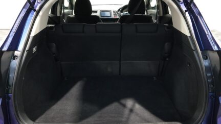 2015 Honda Vezel Hybrid Smart Key with Push Start and Reverse Camera image 344972