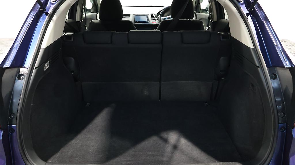 2015 Honda Vezel Hybrid Smart Key with Push Start and Reverse Camera image 344972