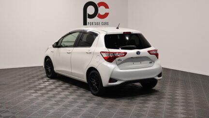 2017 Toyota Vitz Hybrid F Model image 344279