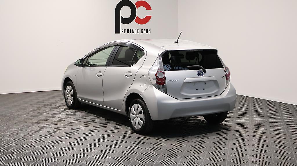 2013 Toyota Aqua S Model + Reverse Camera image 344301