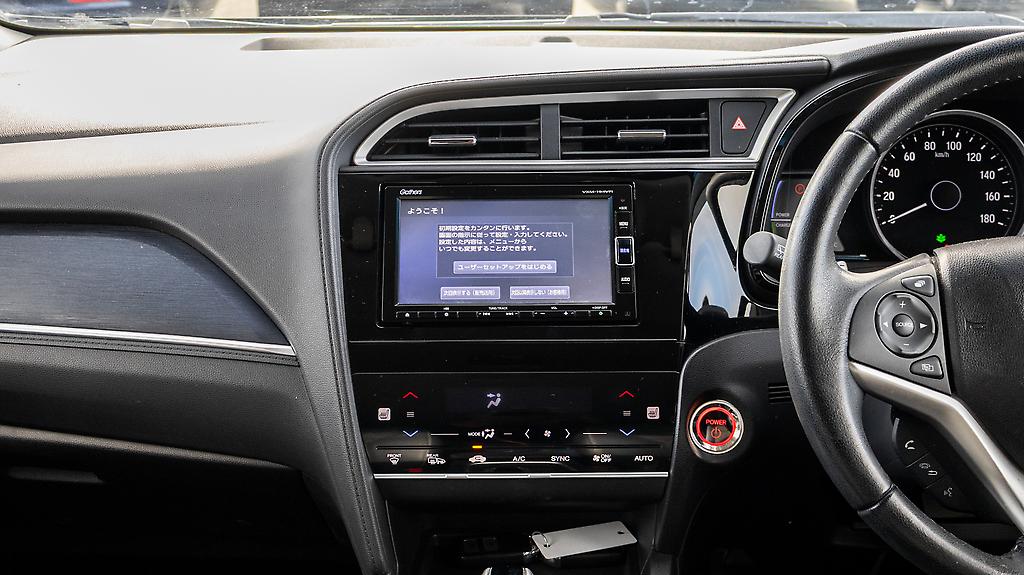 2019 Honda Shuttle Hybrid Z Half leather trim image 342286