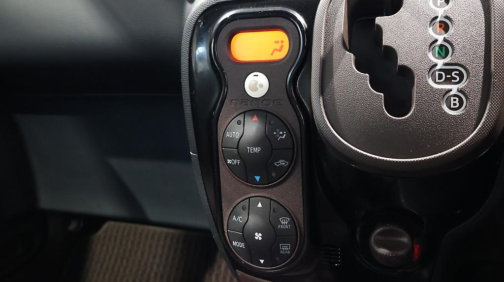 2013 Toyota Spade F Model image 343228
