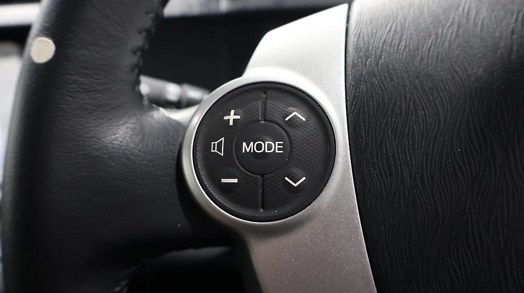 2013 Toyota Aqua G Model + Reverse Camera image 345073