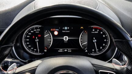 2022 MG HS 2.0PT/4WD/6AT Essense NZ NEW image 346171