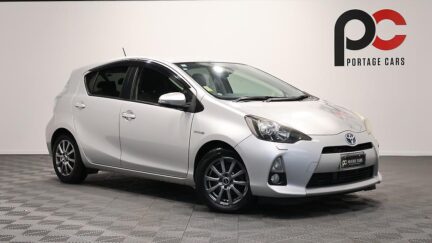 2013 Toyota Aqua G Model with Alloys image 341382