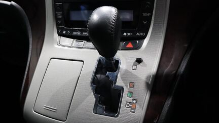 2012 Toyota Vellfire 24Z image 340675