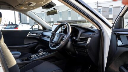 2022 Mitsubishi Outlander LS 2.5P/4WD/ NZ NEW image 345779