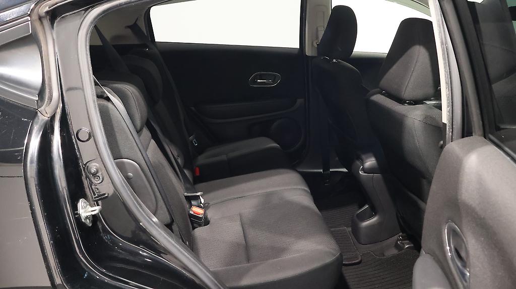2014 Honda Vezel X Hybrid with Cruise Control, Smart Key and Reverse Camera image 345174