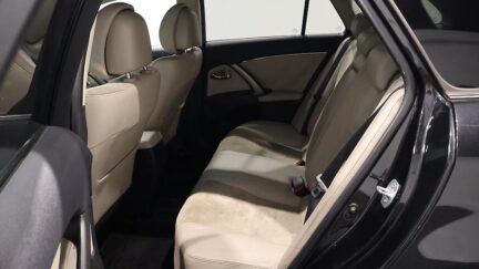 2013 Toyota Avensis Wagon Li image 345843