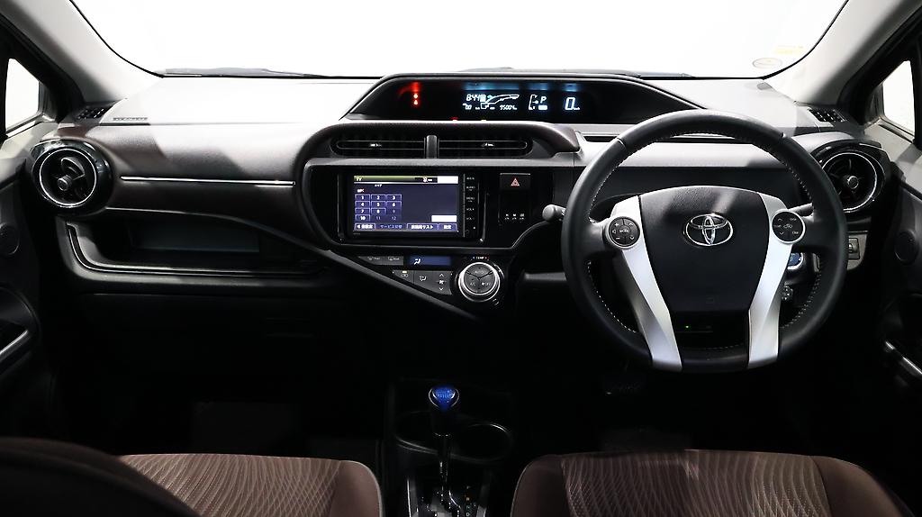 2015 Toyota Aqua G Model + Reverse Camera image 344717