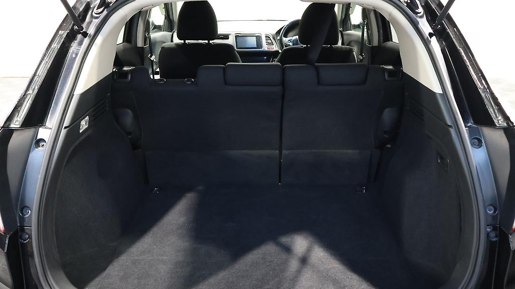 2014 Honda Vezel X Hybrid with Cruise Control, Smart Key and Reverse Camera image 345171