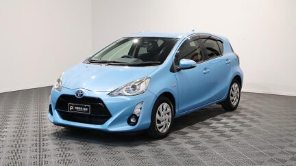 2015 Toyota Aqua S Model + Push Button Start image 342671