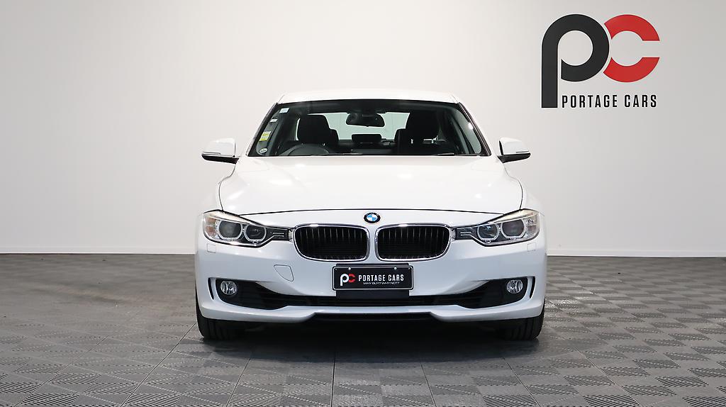 2012 BMW 320i Cruise Control + Reverse Camera image 345582