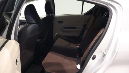 2013 Toyota Aqua G Model with Alloys image 341390
