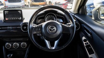 2015 Mazda Demio 13S 6AT Push start image 345679