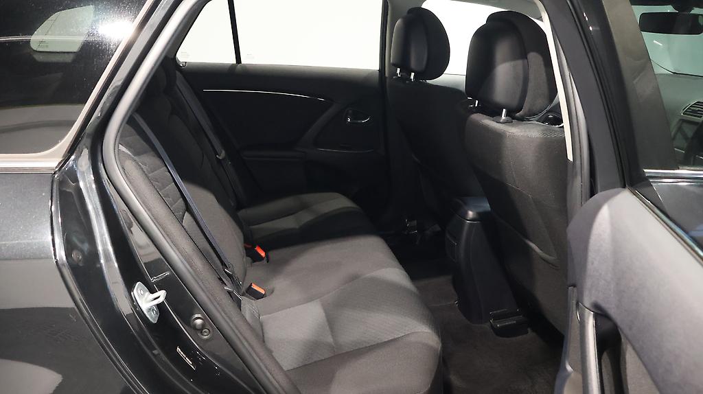 2012 Toyota Avensis Xi Reverse Camera + Push Button Start image 344263