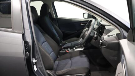 2014 Mazda Demio 13S + Steering Wheel Controls image 343434