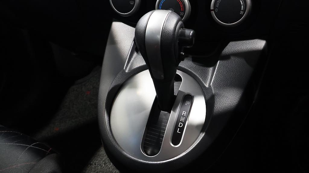 2012 Mazda Demio 13-Skyactiv image 345917
