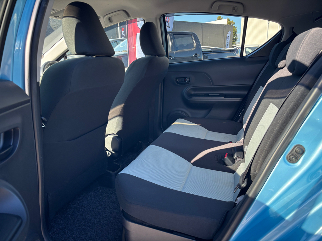 2013 Toyota Aqua S Model image 341196