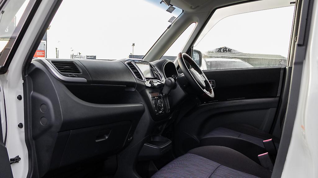 2015 Suzuki Solio Push Start , Dual power slide door image 345941