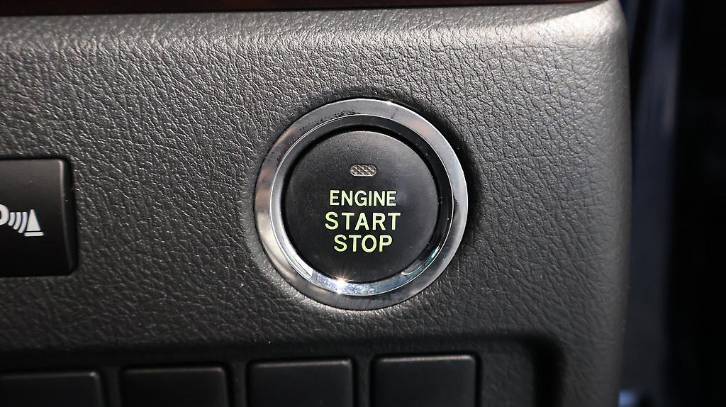 2012 Toyota Vellfire 2.4Z image 343787
