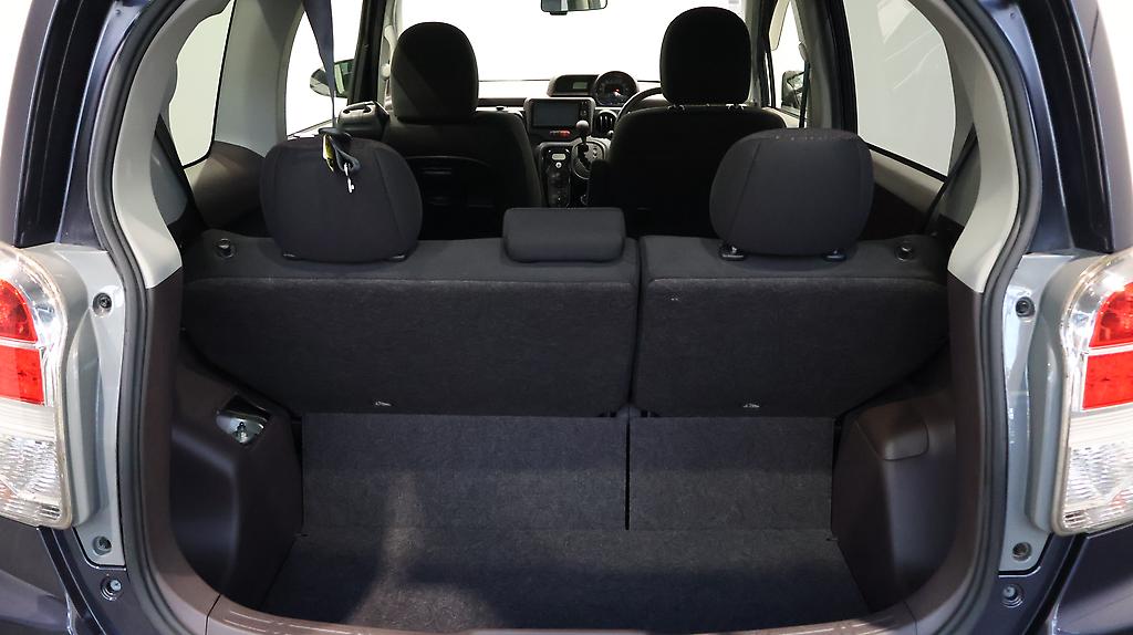 2013 Toyota Spade F Model image 343211
