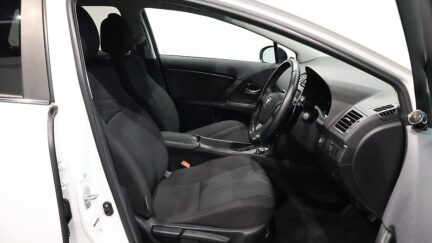2012 Toyota Avensis Xi + Alloy Wheels image 340961