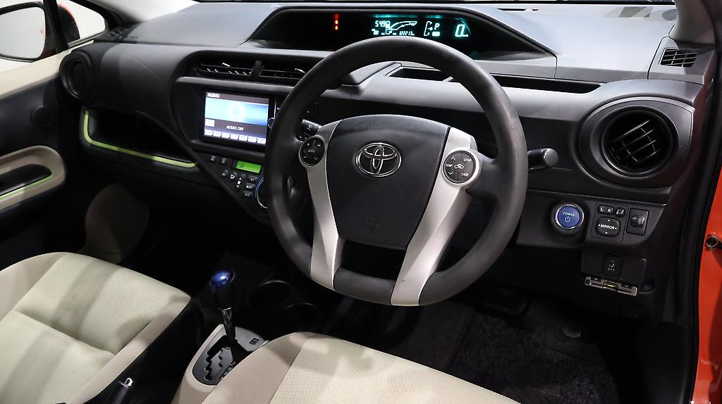 2012 Toyota Aqua S Model + Reverse Camera image 344845
