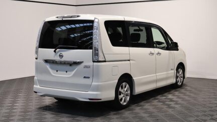 2013 Nissan Serena Highway Star S Hybrid image 341105