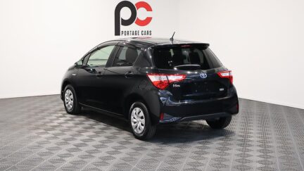 2017 Toyota Vitz Hybrid F Model image 344517