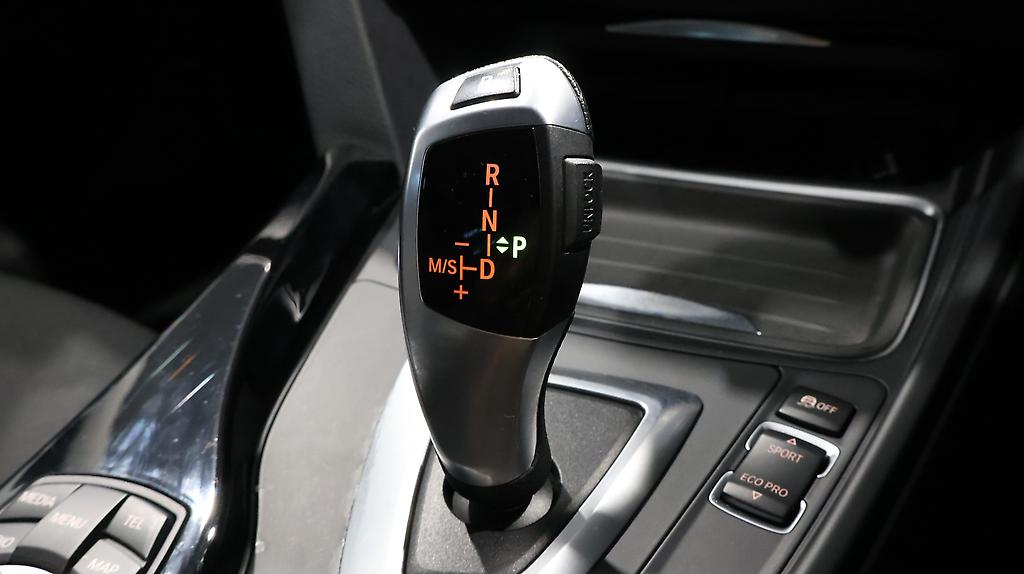 2012 BMW 3 Series Sport image 344088