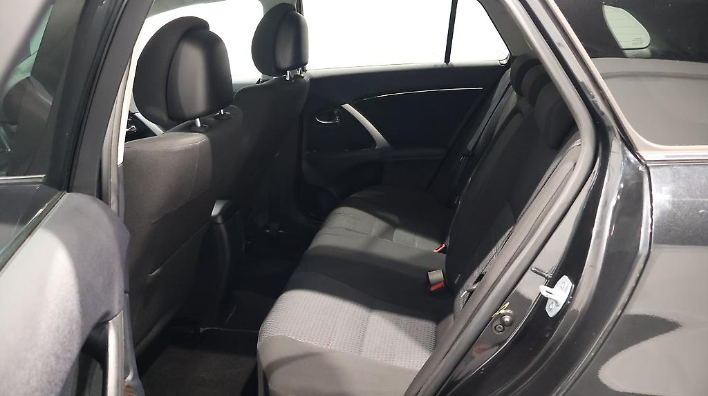 2012 Toyota Avensis Xi great look and Low KMs image 344193