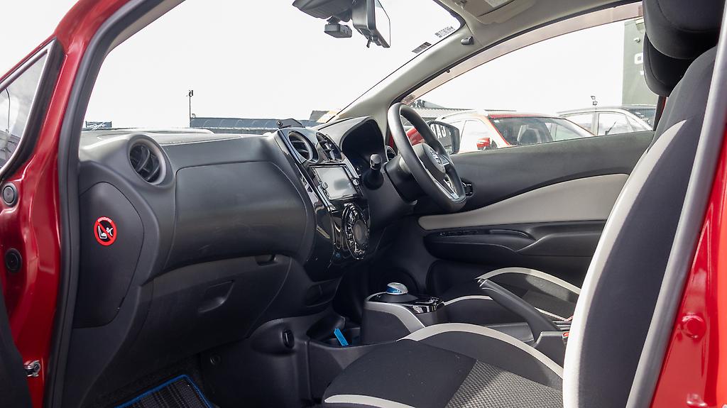 2018 Nissan Note E-Power X Push start image 356831