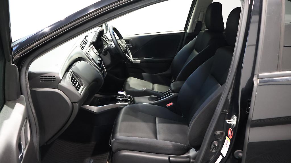 2014 Honda Grace Hybrid L X image 345821