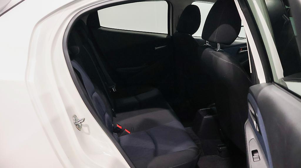 2015 Mazda Demio Push Start + Reverse Camera image 343494