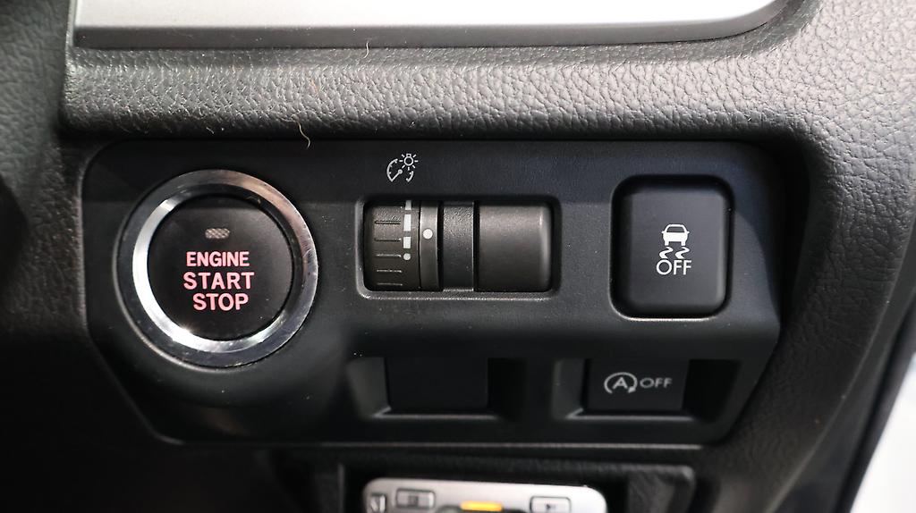 2013 Subaru Impreza Sport 2.0i Eyesight AWD image 341833