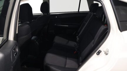 2015 Subaru Impreza Cruise Control + Half Leather Seats image 343472