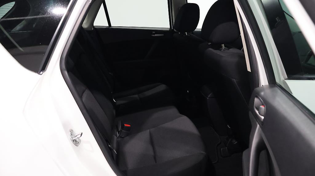 2012 Mazda Axela Sports 15S Super Low KMs image 340689
