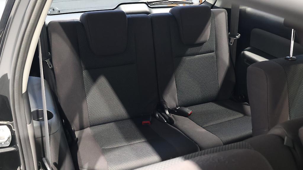 2005 Toyota Wish image 343755