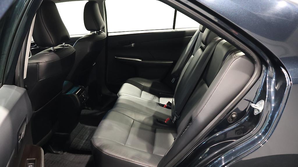 2012 Toyota Camry Leather Package image 342721
