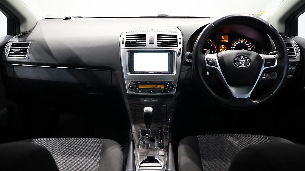 2012 Toyota Avensis Xi great look and Low KMs image 344196