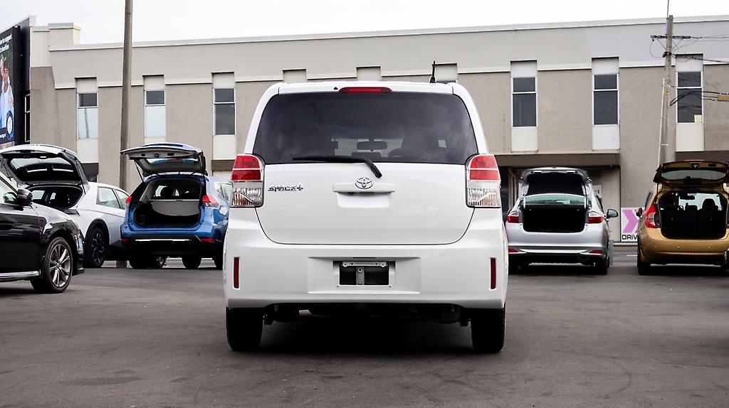2013 Toyota Spade F Spec, Push start image 345016