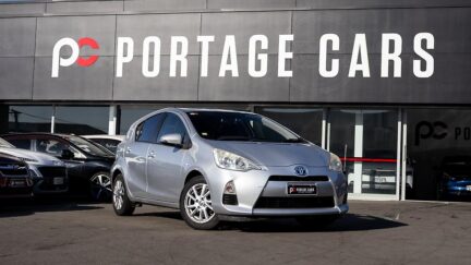 2012 Toyota Aqua F model hybrid Push start image 345707
