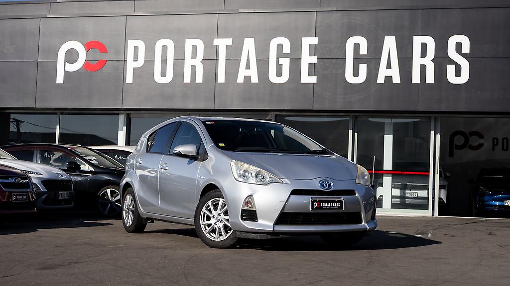 2012 Toyota Aqua F model hybrid Push start image 345706